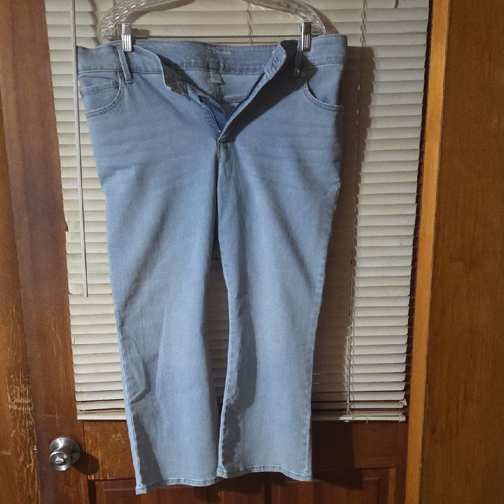Gloria Vanderbuilt Slender Series Light Blue Denim Jeans